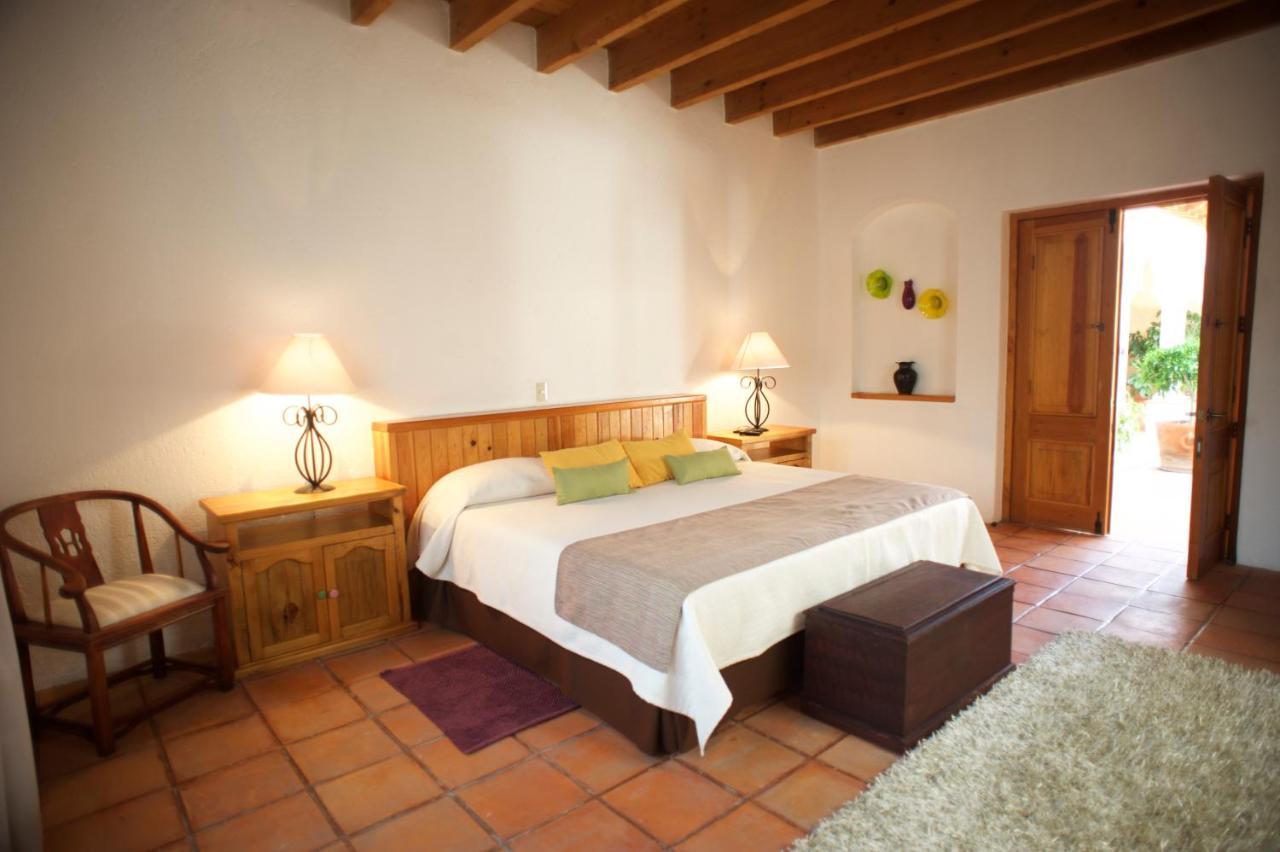 La Casona De Los Colibries El Pueblito  Exterior foto